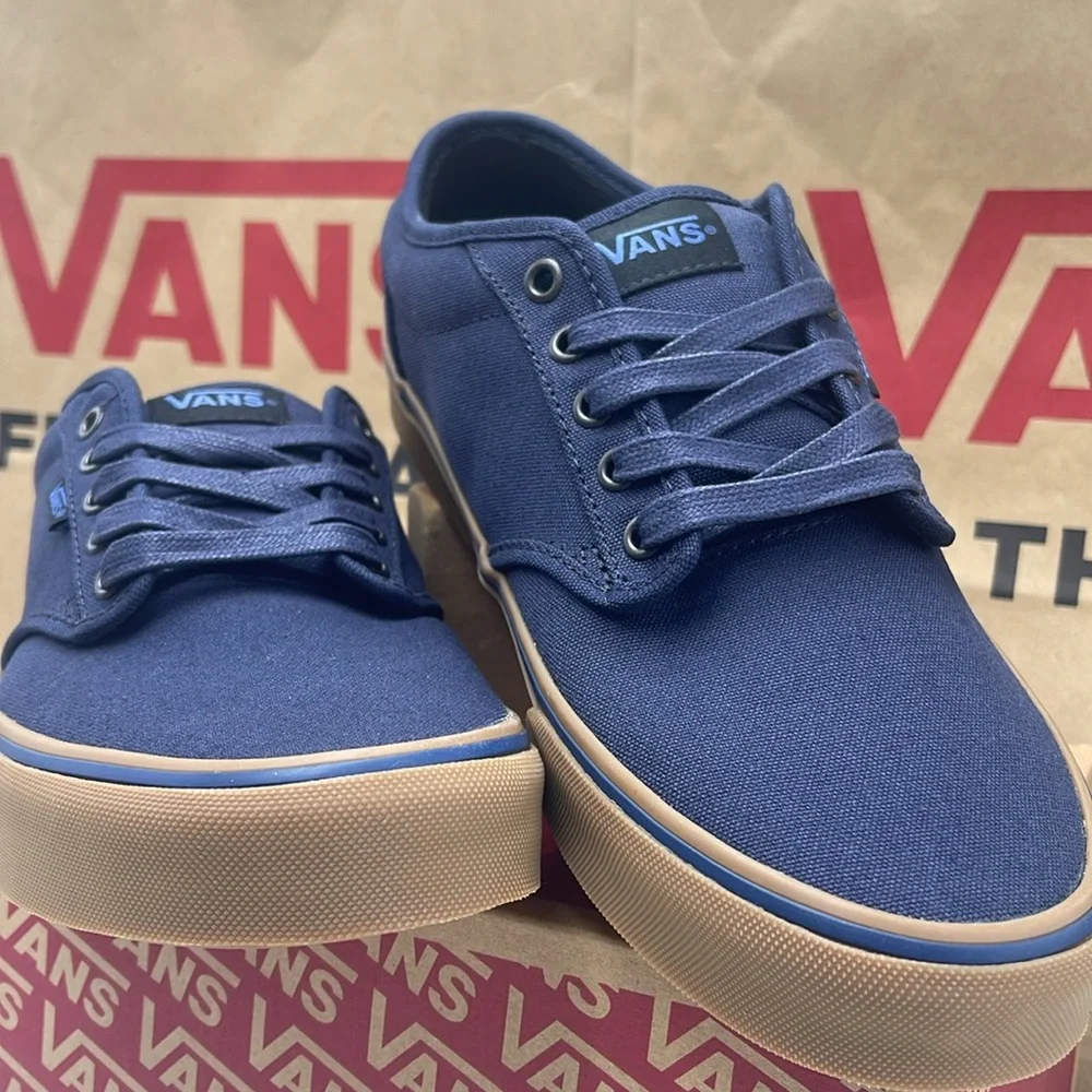 Vans WMNS Blue Brown Sneakers Classic Style Style Atwood (12 Oz Canvas)Navy/Gum